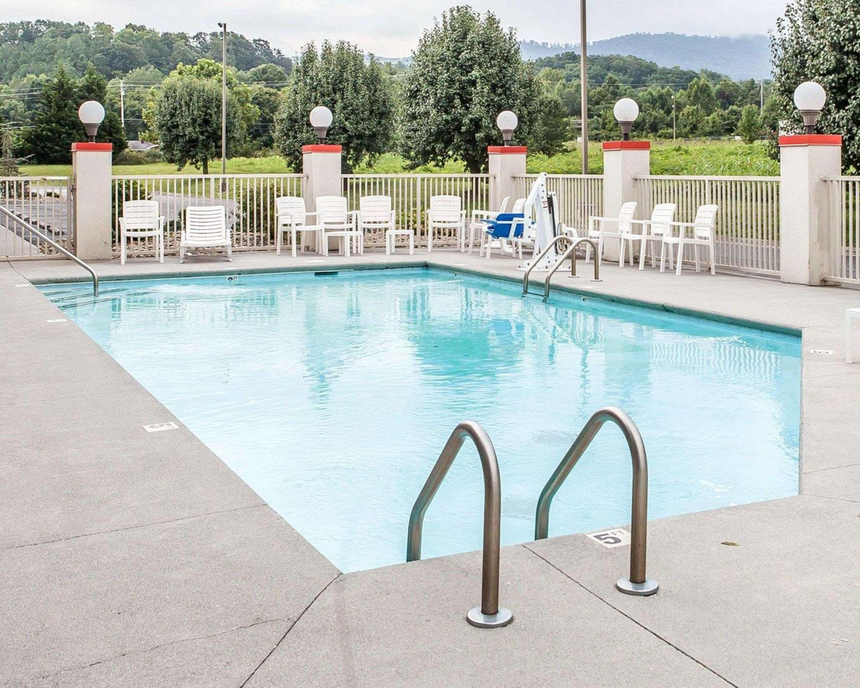 Econo Lodge Newport Exteriér fotografie