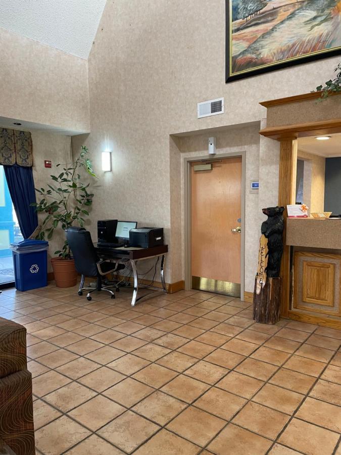 Econo Lodge Newport Exteriér fotografie
